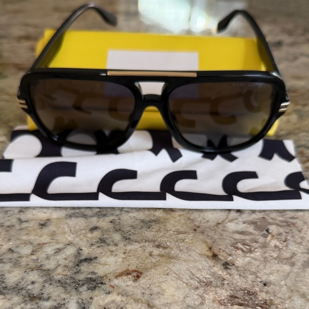 New Black Marc Jacob’s Sunglasses with Gold Accents